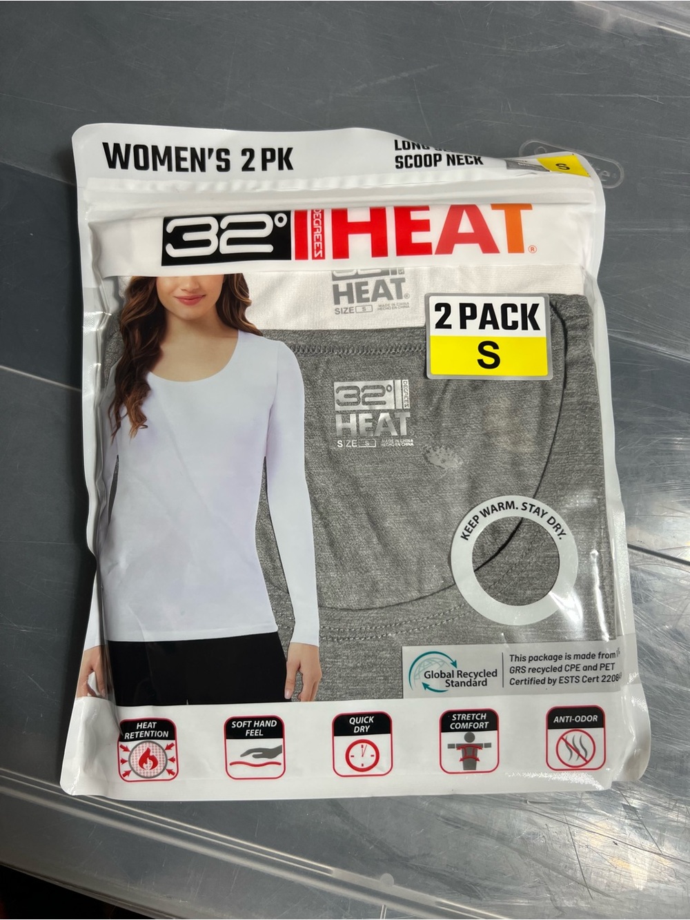 NWT 32 Degrees Heat Women’s Grey Long Sleeve Scoop Neck Thermal Top (2 Pack)